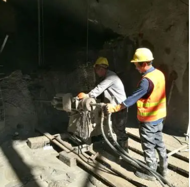 广南水下抗分散灌浆料特点 水下不分散注浆料介绍